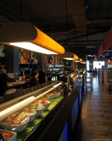 Shabu Shabu Apeldoorn 4 - Tube lamp in essen hout.jpg